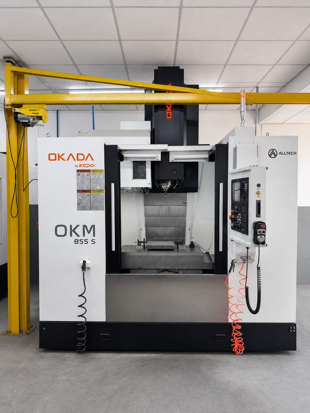 Centro de usinagem CNC Okada